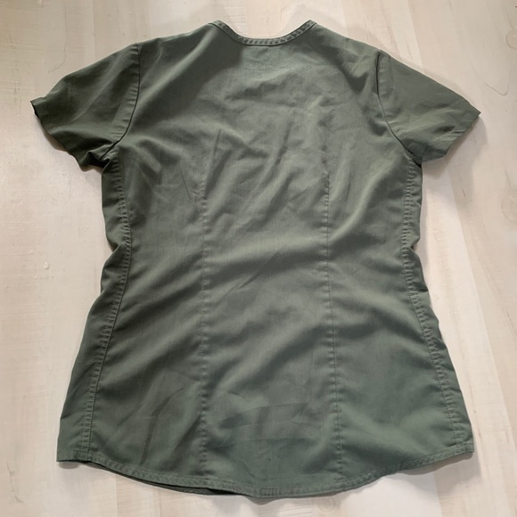 NrG by Barco medical scrubs - size small - Picture 3 of 5